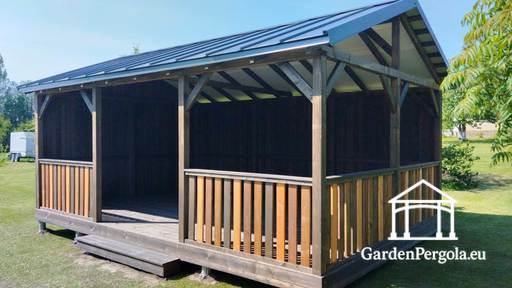 4x6m Lapeņu ar divslīpju metāla jumtu