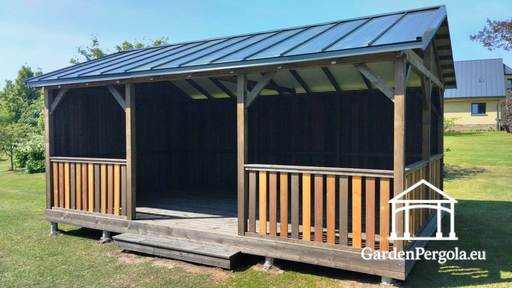 4x6m Lapeņu ar divslīpju metāla jumtu