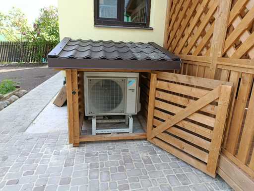 Gazebo da giardino 3,2m x 3,8m con box per condizionatore - 3