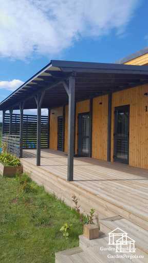 Naturlig Träförlängning av Hus med Täckt Terrass