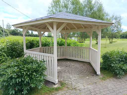 Sechseckiges Holzpavillon — gemütliches Gartenpavillon ..
